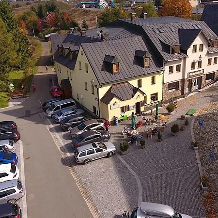 Penzion U Snehulaka Boží Dar Dış mekan fotoğraf